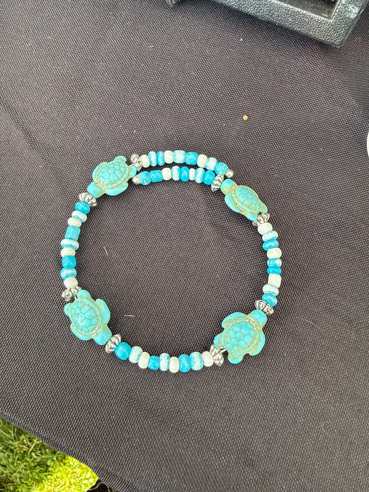Magnesite turtle bracelet